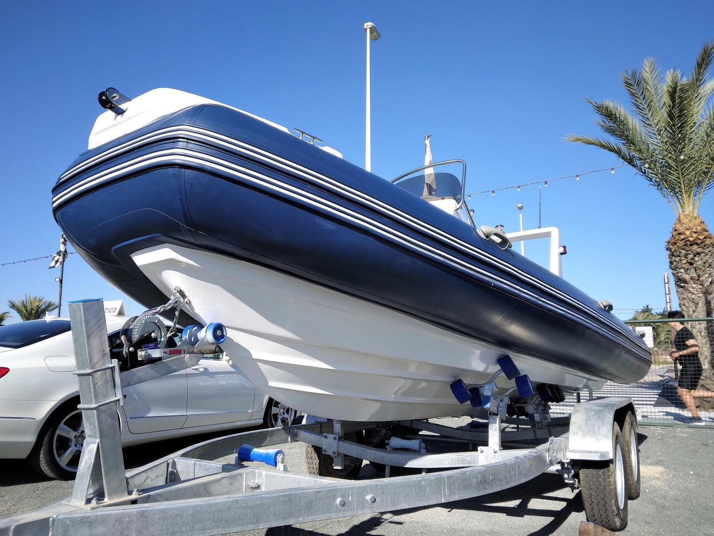 AZURA 520 SEMIRRÍGIDA