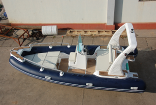 AZURA 600 SEMIRRÍGIDA
